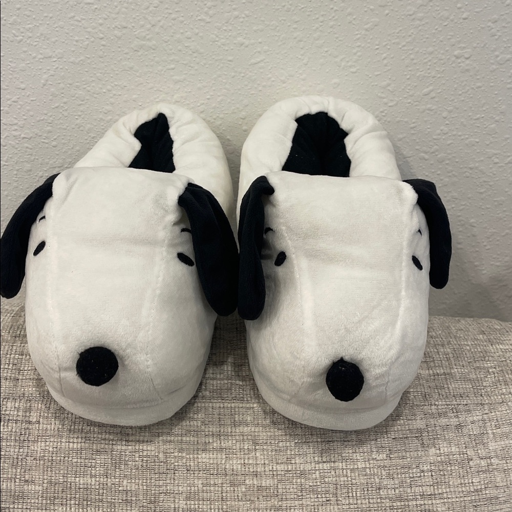 White and Black Snoopy Slippers
